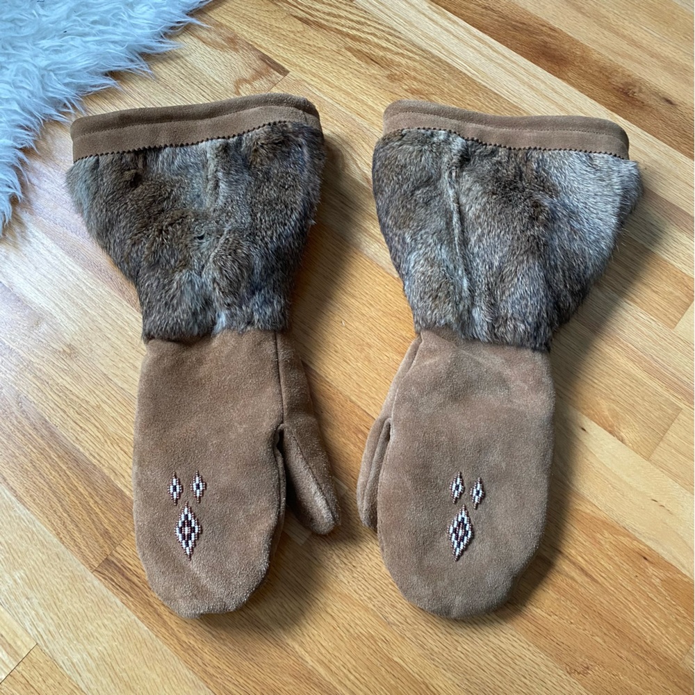 Manitoba’s Gauntlet Suede Cowhide Rabbit Mitten Unisex Mukluks
